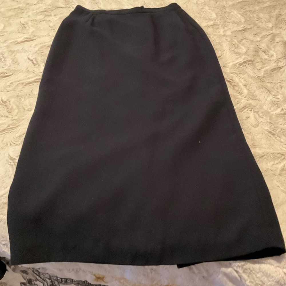 Maxie Klein Navy Blue Bead Trimmed 2-pc Special Occasion Suit - Picture 7 of 11